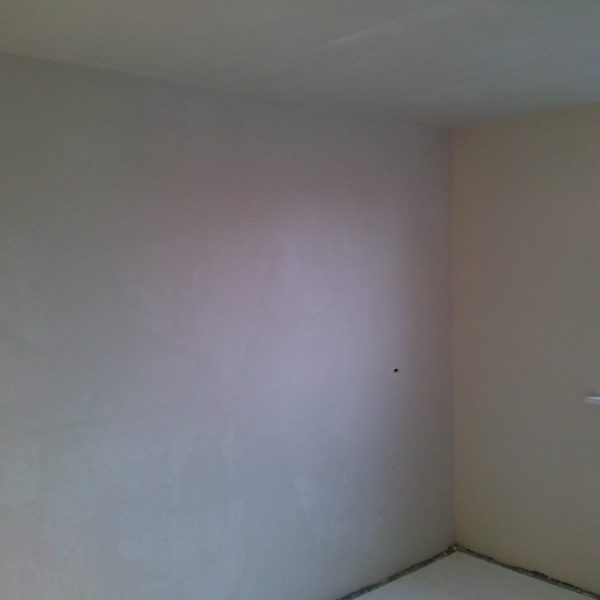 Slaapkamer stukadoren – Veenendaal